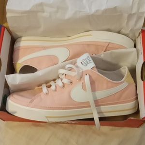 Nike Pink Canvasas